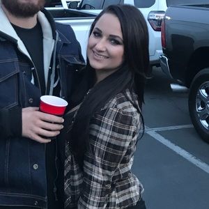 Meet your Posher, Amamda